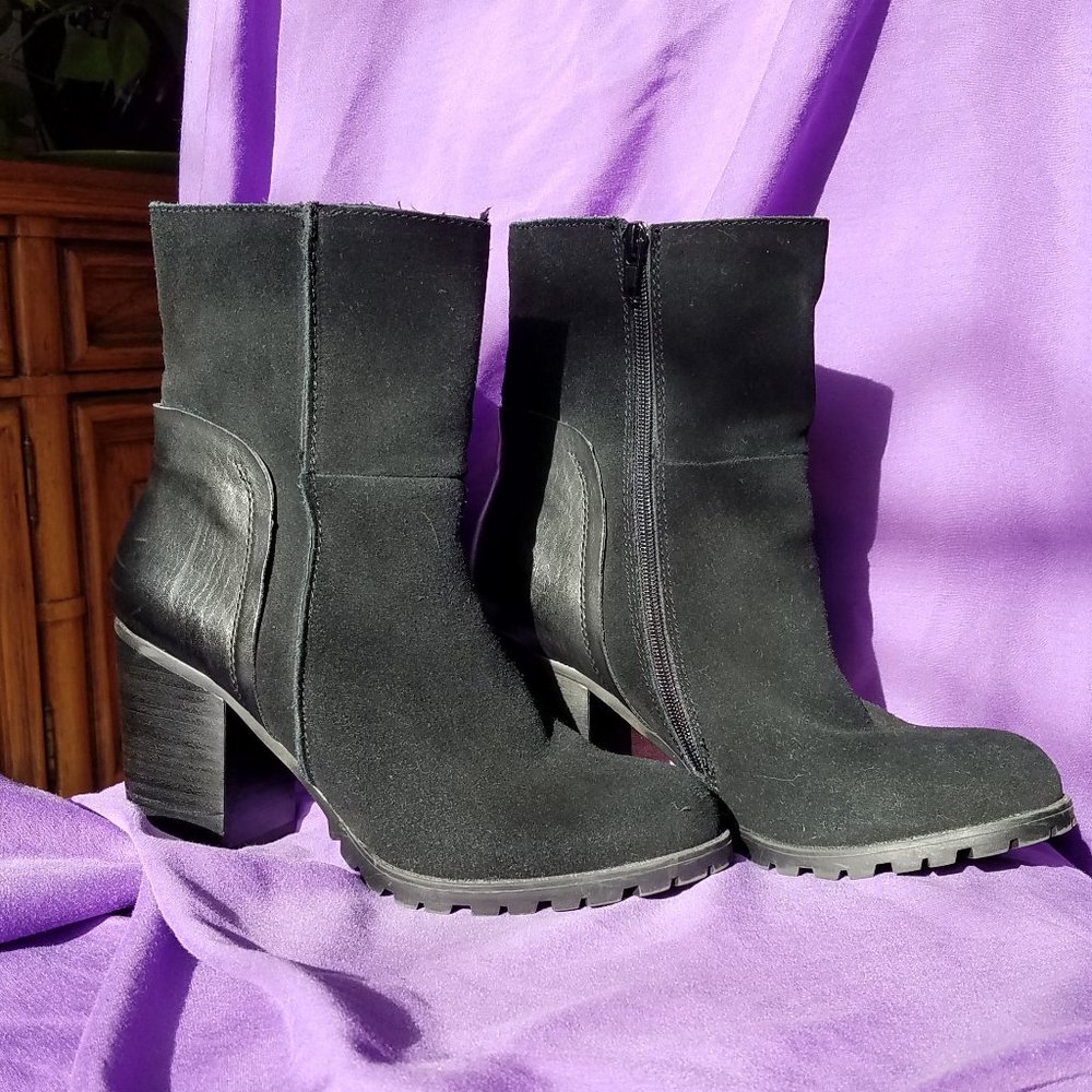 Steve Madden Valorie Suede Ankle boots size 10